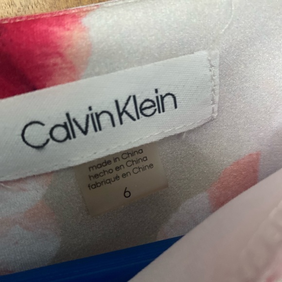 🌟Calvin Klein Floral Bell Sleeve Dress - Picture 2 of 11
